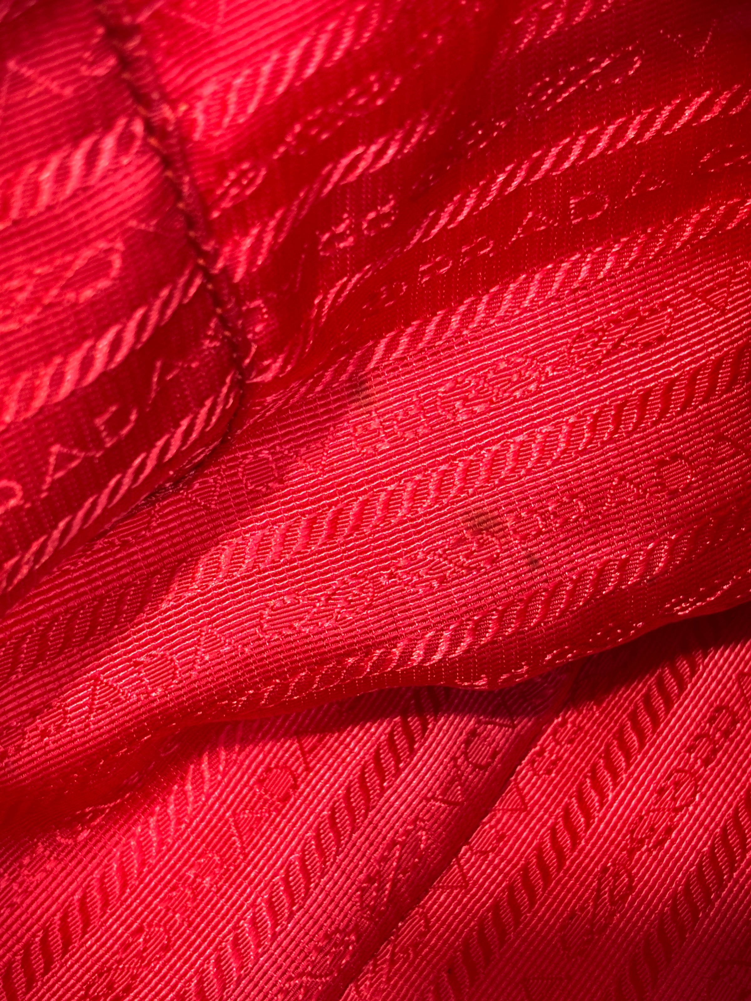 Tessuto Gaufre Nylon Tote in Red