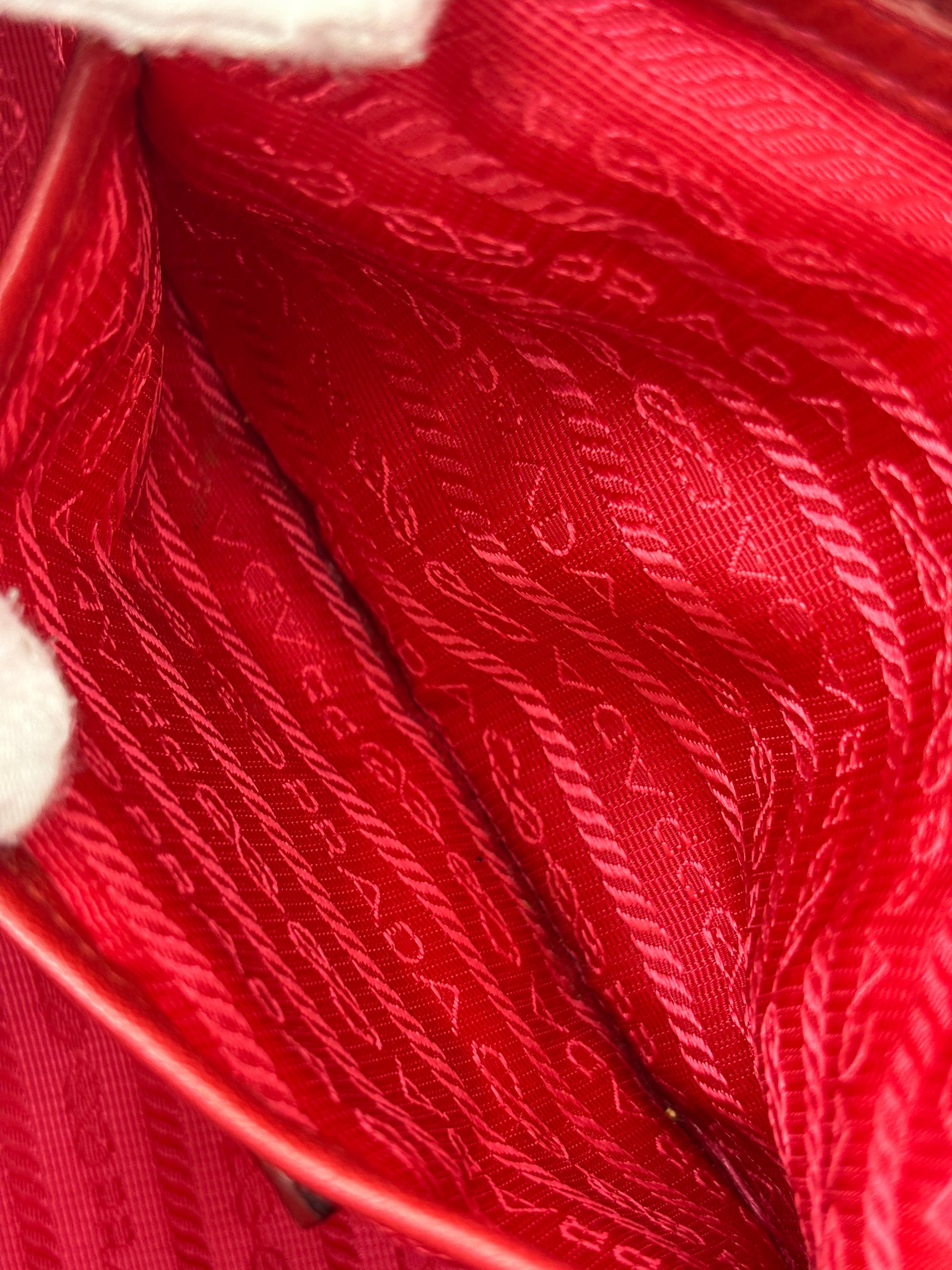 Tessuto Gaufre Nylon Tote in Red