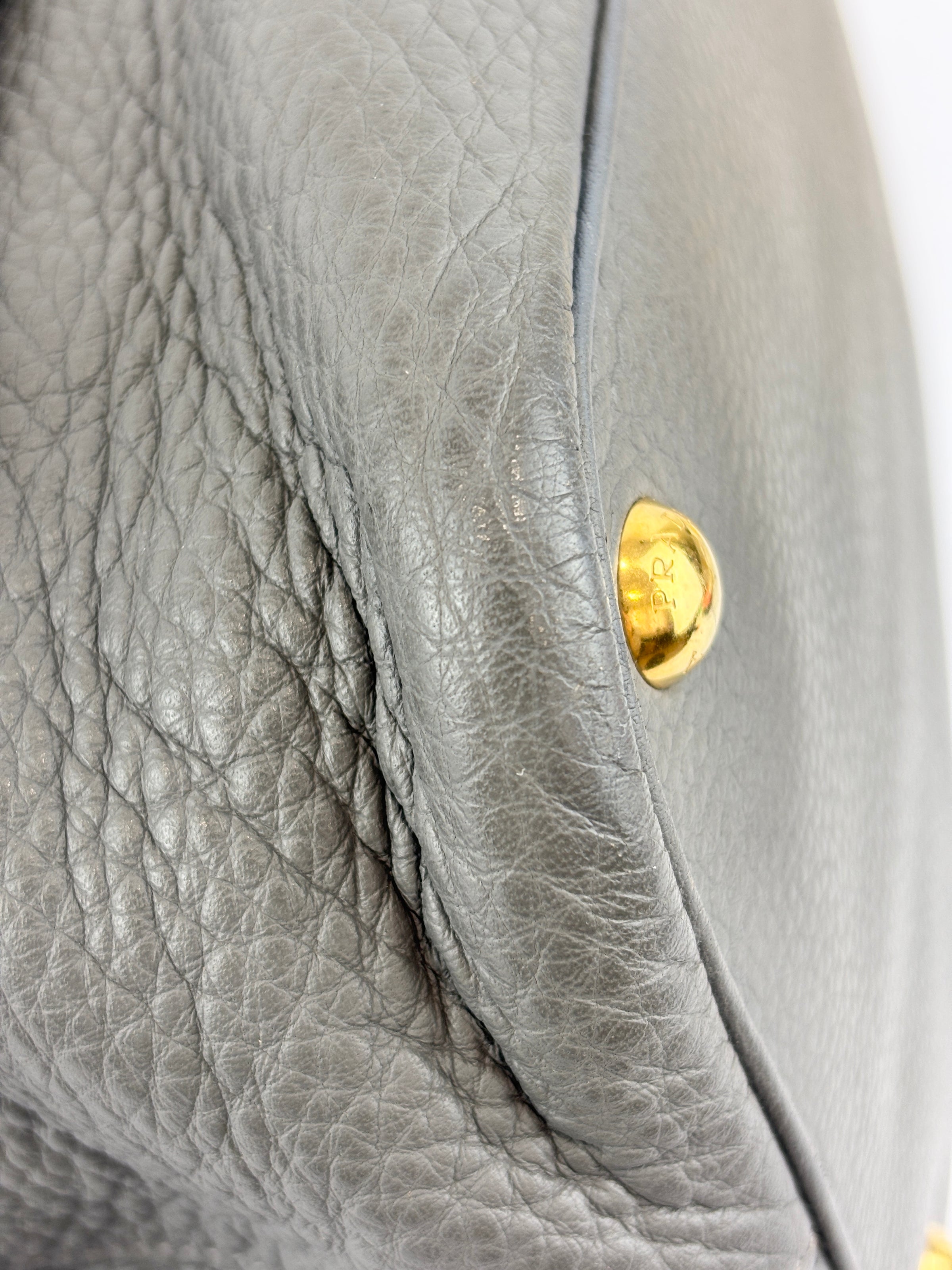 1BD052 Vitello Daino Leather Shoulder Bag Marmo Grey