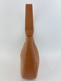5BC177 Logo-Plaque Sacca in Pelle Fine Calf Leather Hobo Bag Cognac