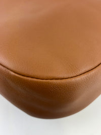 5BC177 Logo-Plaque Sacca in Pelle Fine Calf Leather Hobo Bag Cognac