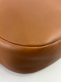 5BC177 Logo-Plaque Sacca in Pelle Fine Calf Leather Hobo Bag Cognac