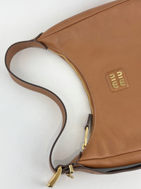 5BC177 Logo-Plaque Sacca in Pelle Fine Calf Leather Hobo Bag Cognac