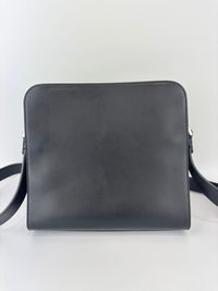 7VA415-70R Men's Black Smooth Leather Messenger Bag