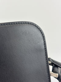 7VA415-70R Men's Black Smooth Leather Messenger Bag