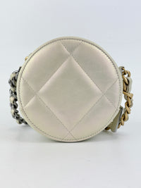 19 Iridescent Calfskin Quilted Round Clutch With Chain White Mixed Hardware