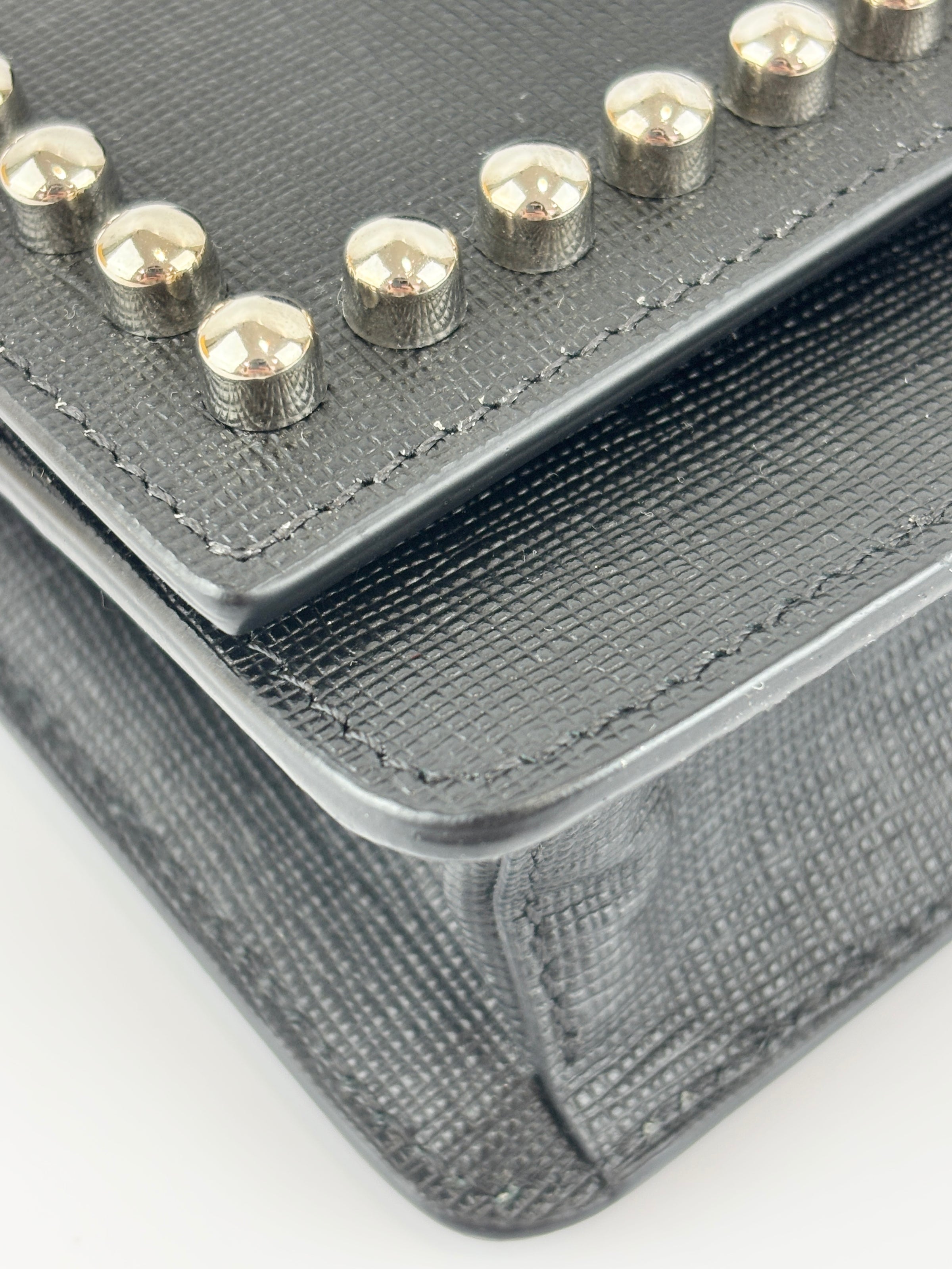 8M0346 Karlito Wallet On Chain Black Saffiano Studded Leather