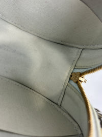 19 Iridescent Calfskin Quilted Round Clutch With Chain White Mixed Hardware