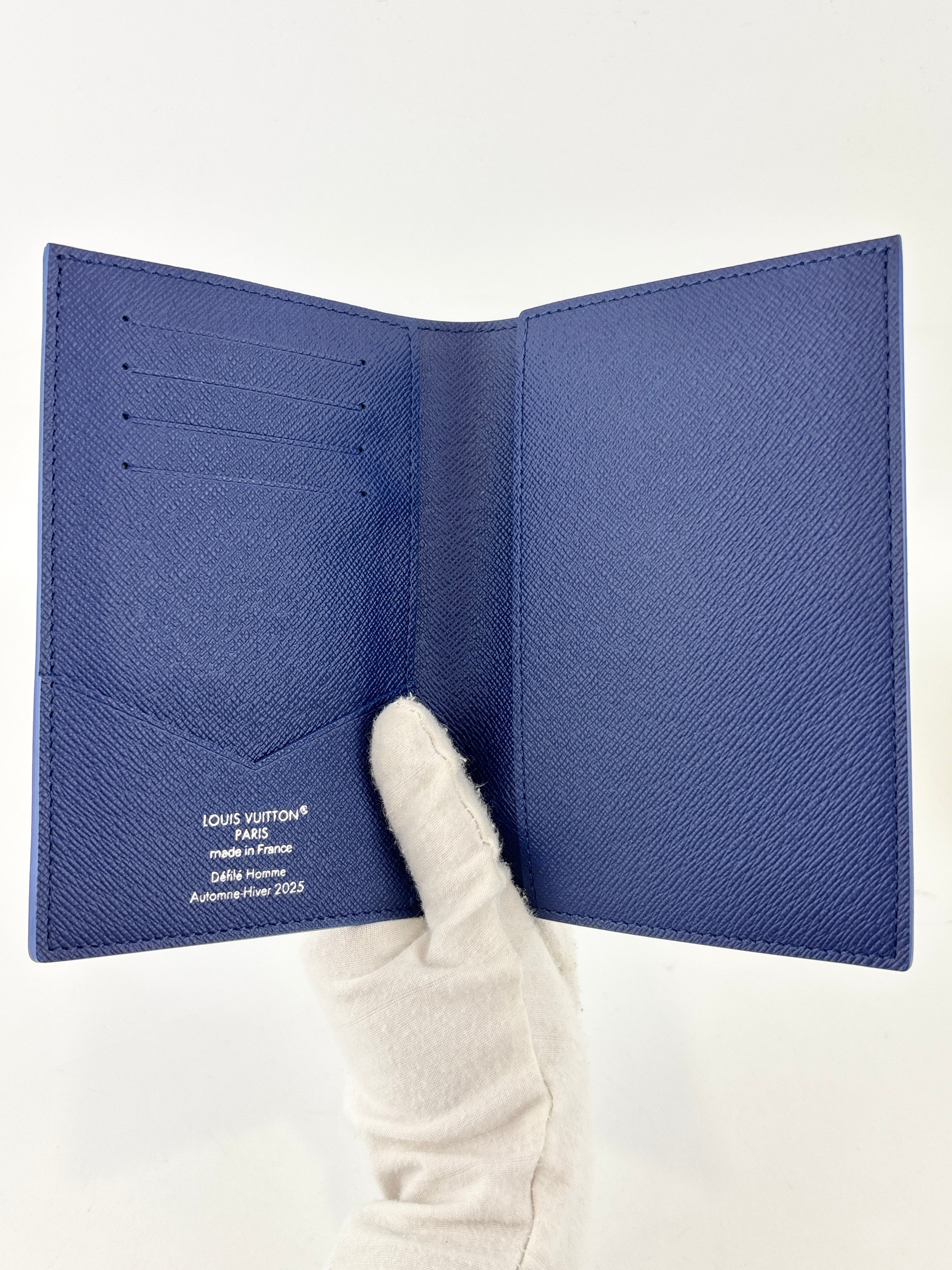 M25967 Passport Cover Blue Monogram