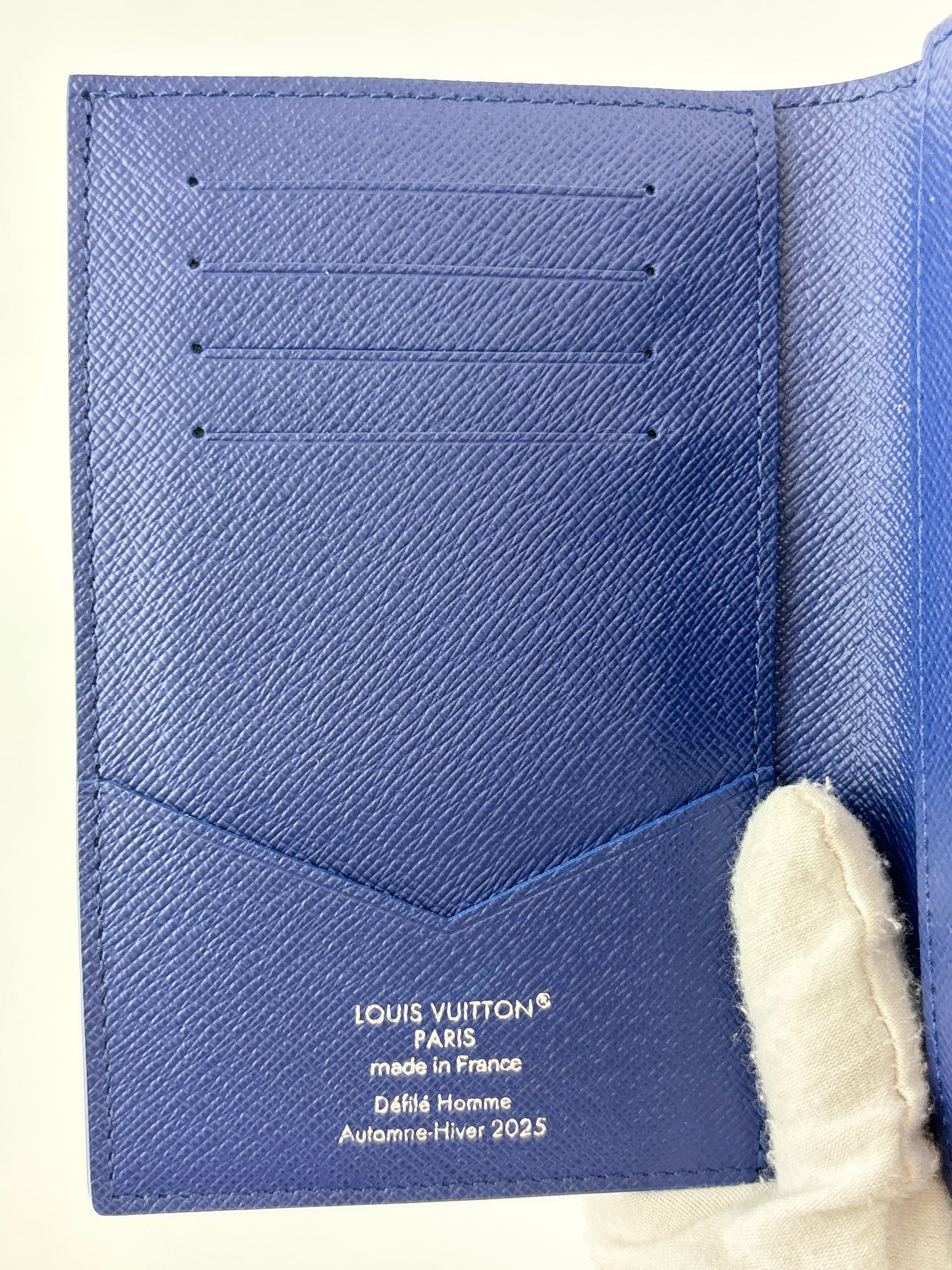 M25967 Passport Cover Blue Monogram