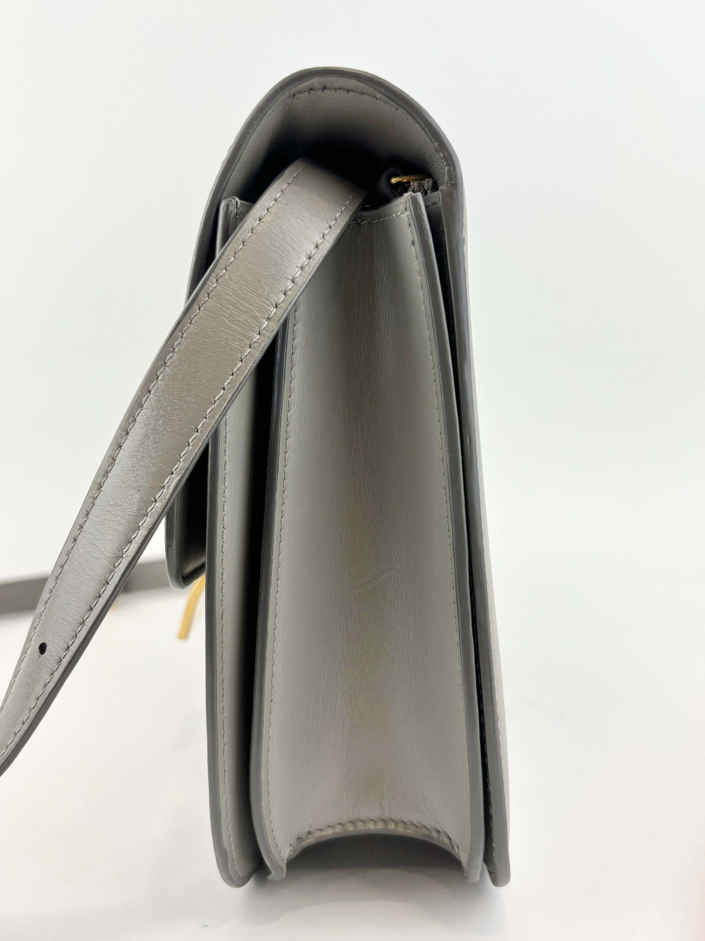 Grey Leather Medium Classic Box Shoulder Bag