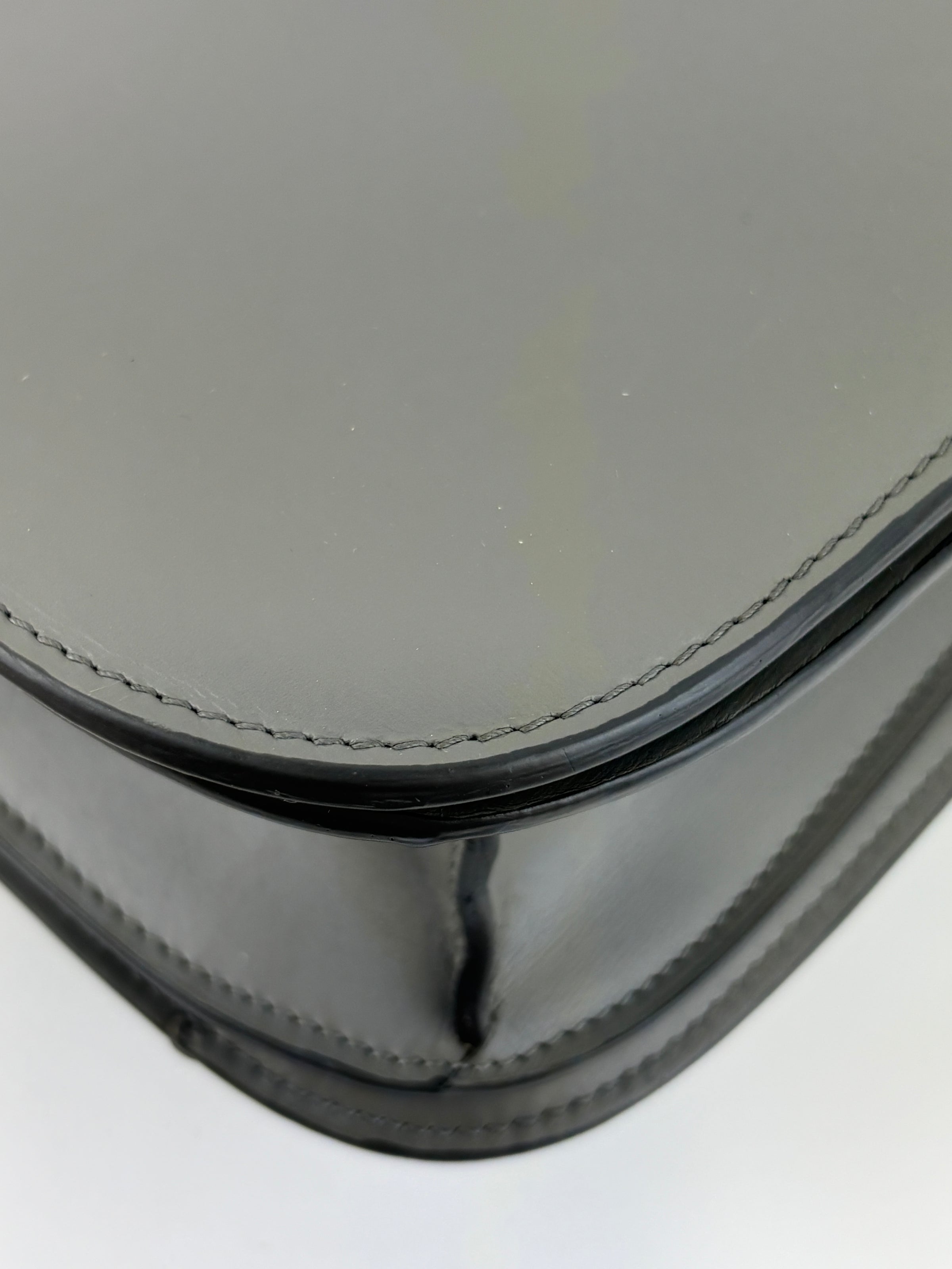 Grey Leather Medium Classic Box Shoulder Bag