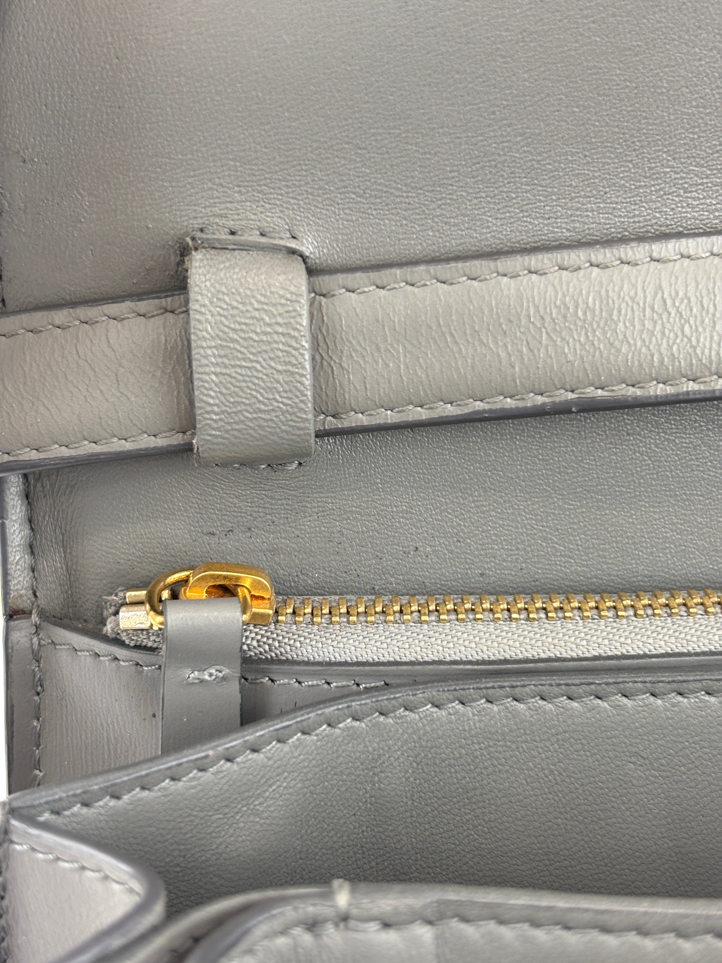 Grey Leather Medium Classic Box Shoulder Bag