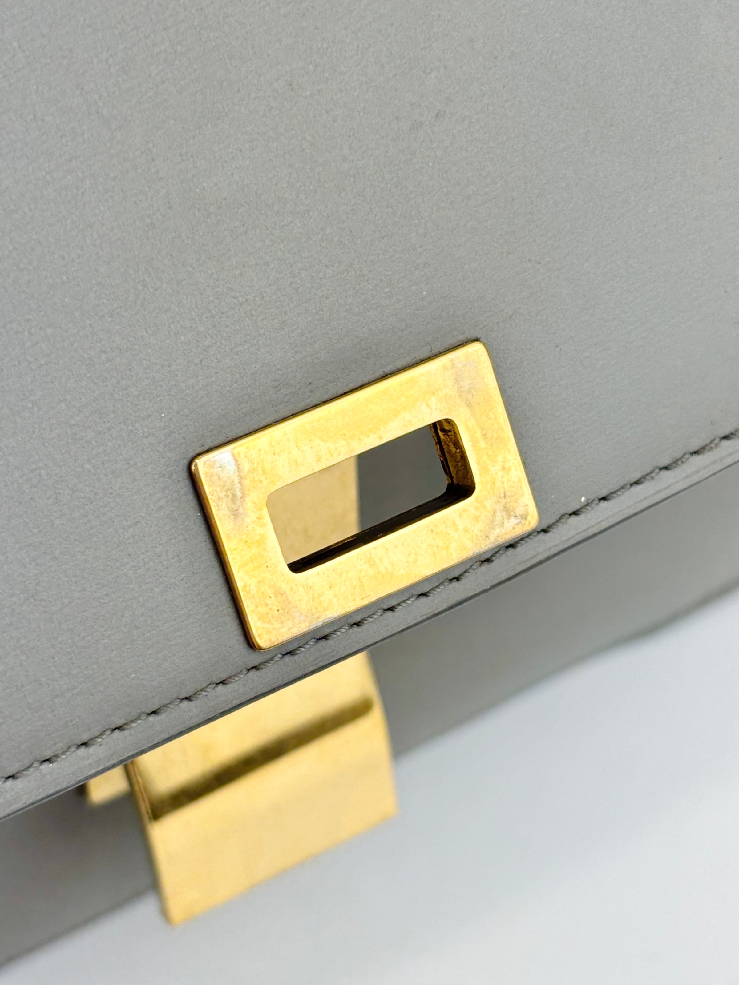 Grey Leather Medium Classic Box Shoulder Bag