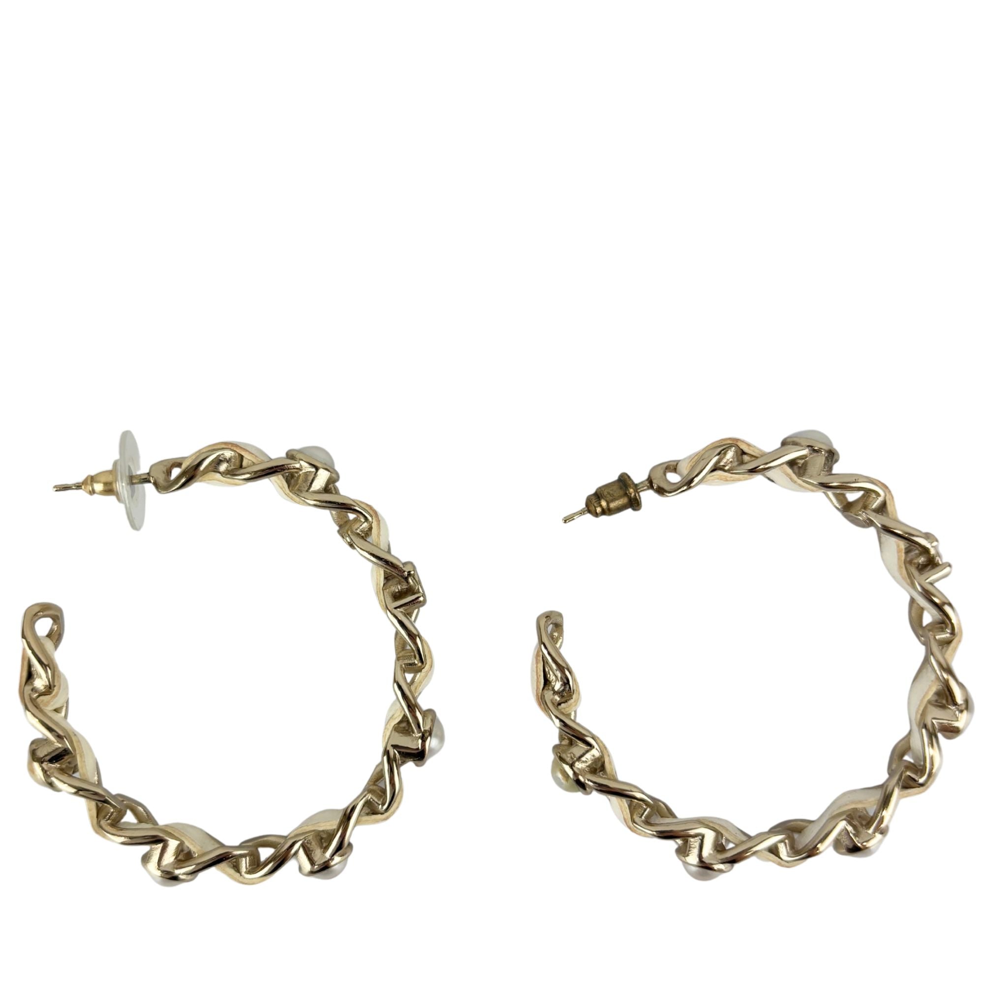 AB2674 White Woven Lambskin Gold Faux Pearl Chain Hoop Earrings