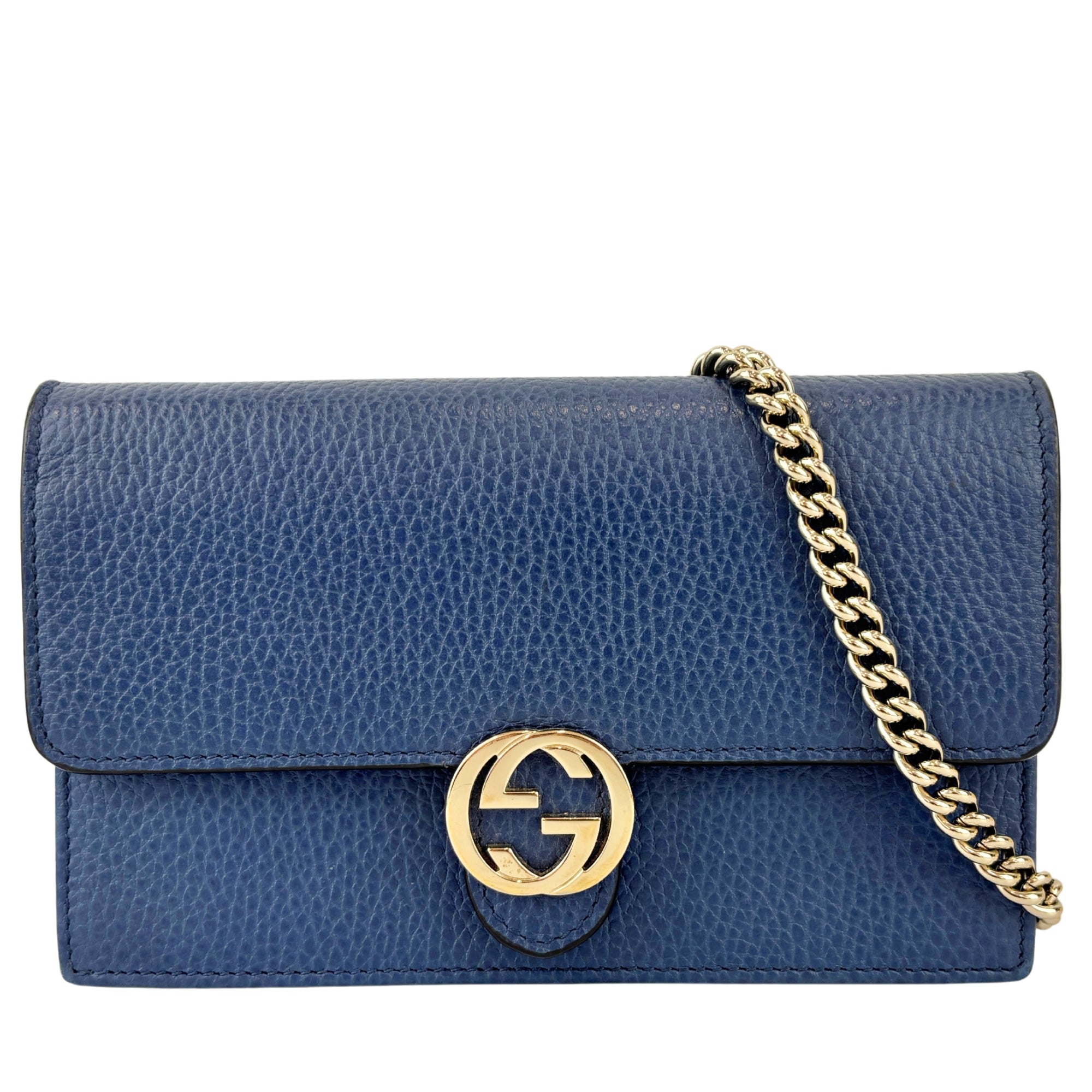 Interlocking G Wallet on Chain in Blue Pebbled Leather