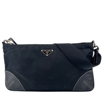 Vintage 2000s Black Nylon & Leather Sporty Shoulder Pochette