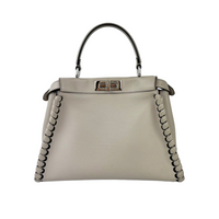 8BN290 Vitello Seta Lace Up Medium Peekaboo Iconic Satchel Grigio Polvere