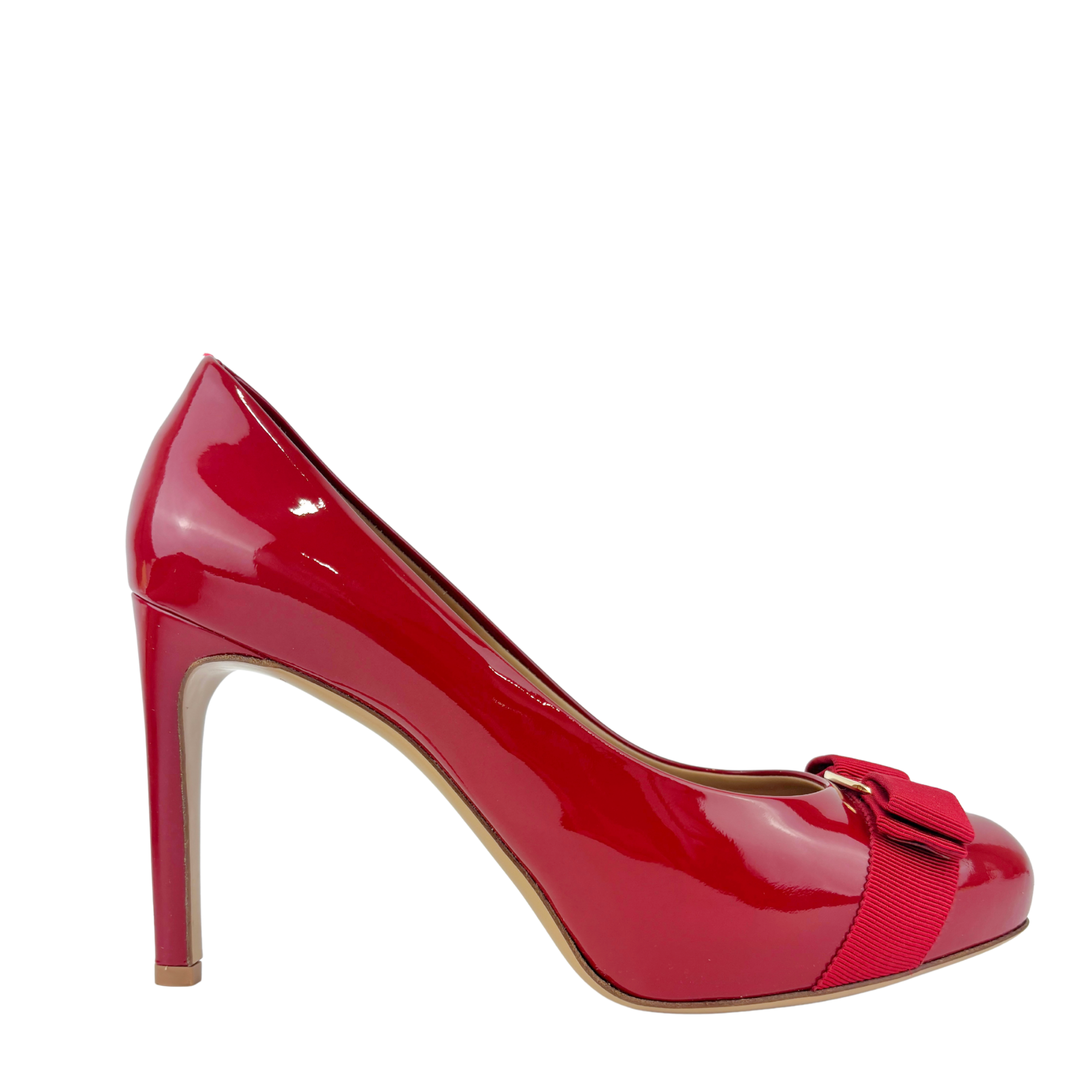 Vara Bow Pimpa in Rosso Patent Calfskin Size 8 - Glampot
