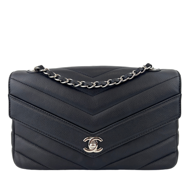 Lady Chevron Flap Bag Black SHW