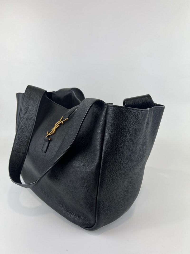 Le 5 À 7 Bea Black Textured-Leather Tote&nbsp;