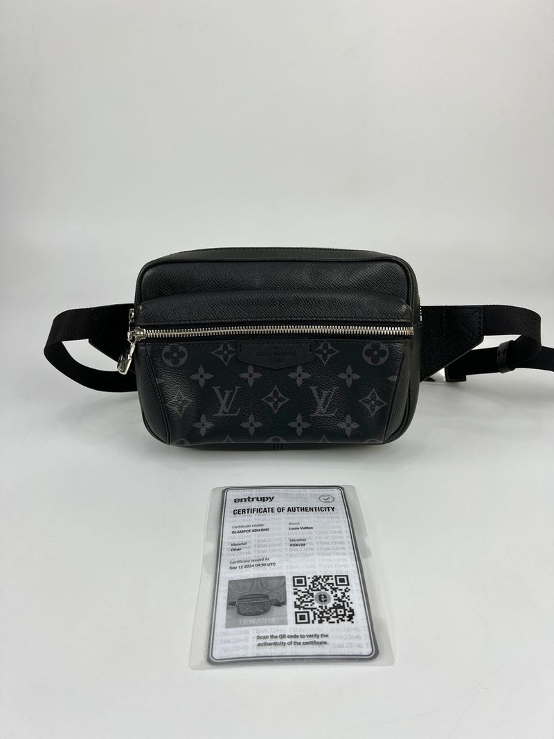 Outdoor Bumbag in Monogram Eclipse/Taiga Black