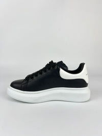 Oversized Sneaker in Black/White - Size 36 D