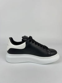 Oversized Sneaker in Black/White - Size 36 D