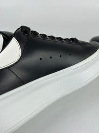 Oversized Sneaker in Black/White - Size 36 D