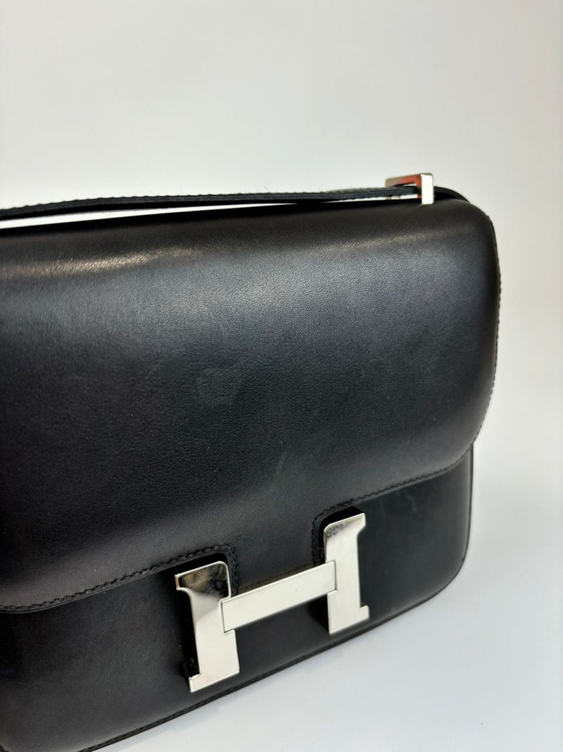 Constance 18 in Black Box Leather PHW