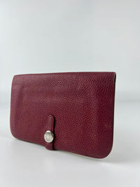 Dogon Duo Wallet in Rouge Grenat Clemence