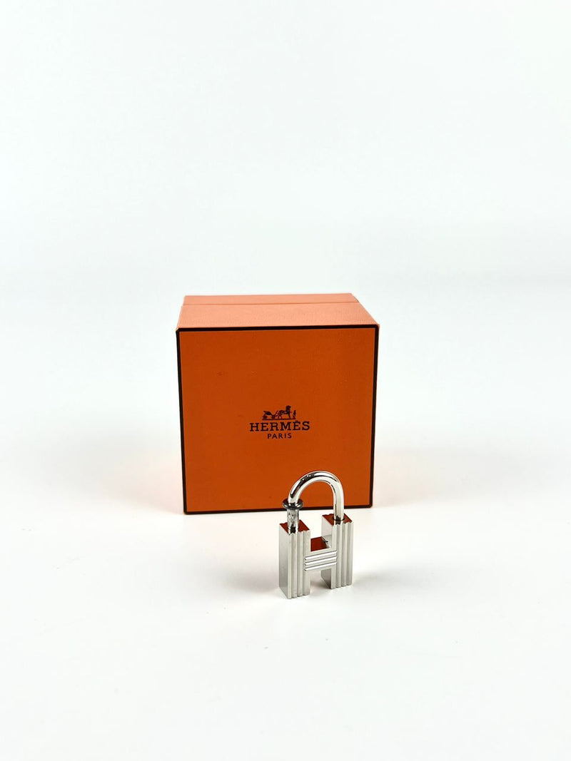 Cadena Padlock Charm H Logo Motif Silver 2000