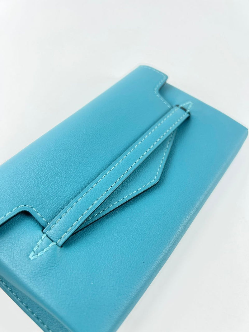 Turquoise Swift Leather Smart Pouch