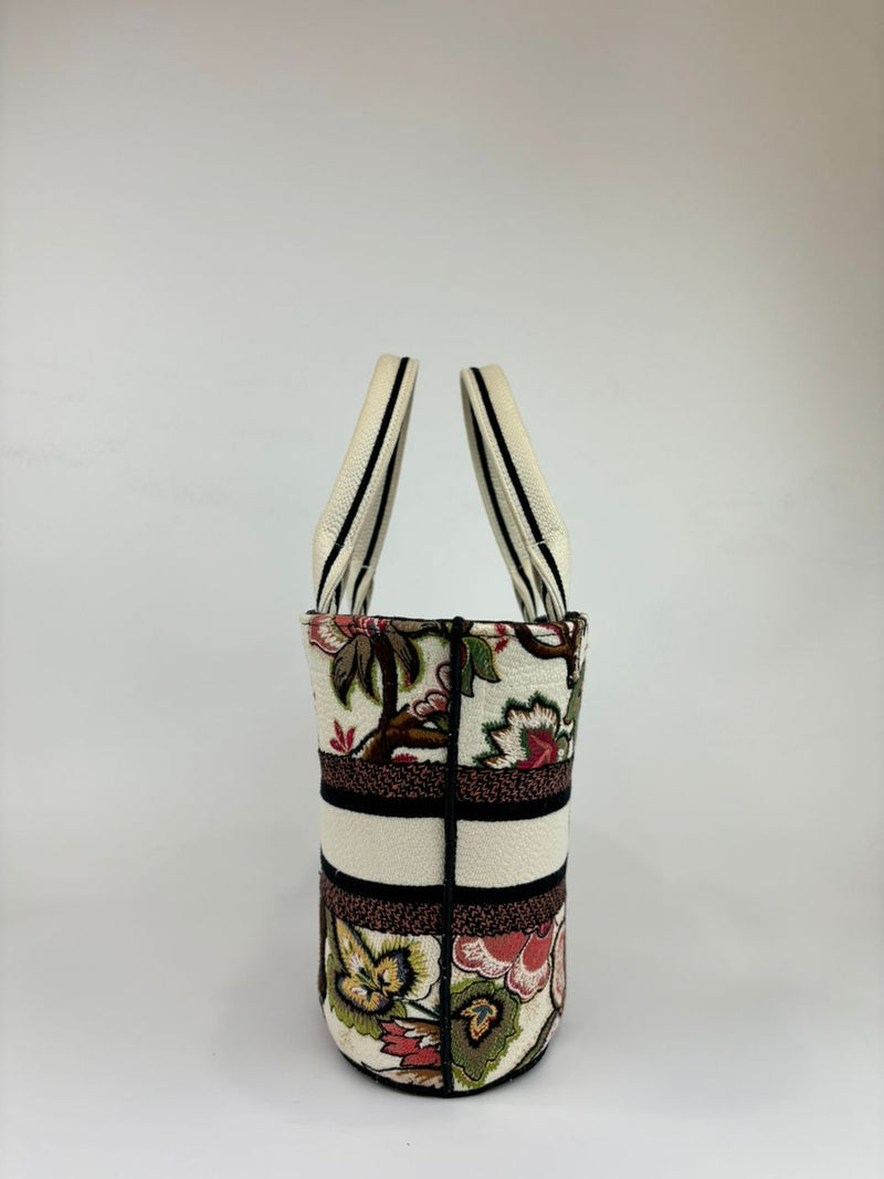 Alberta della Vita Embroidery Hat Basket Bag