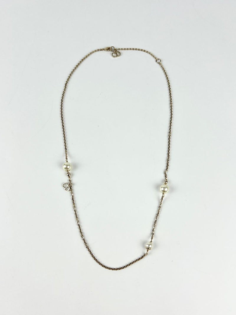 CD Pearl Necklace in Light Gold Tone