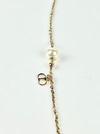 CD Pearl Necklace in Light Gold Tone