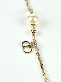 CD Pearl Necklace in Light Gold Tone