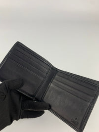 233100 Black Metal Bar Guccissima Bifold Wallet