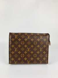 M47542 Toiletry Pouch 26 Monogram Canvas