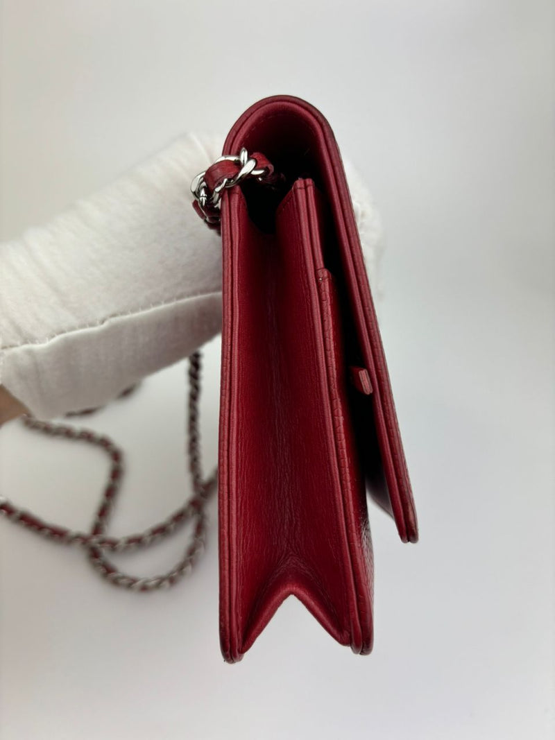 Timeless CC Wallet on Chain in Red Caviar SHW