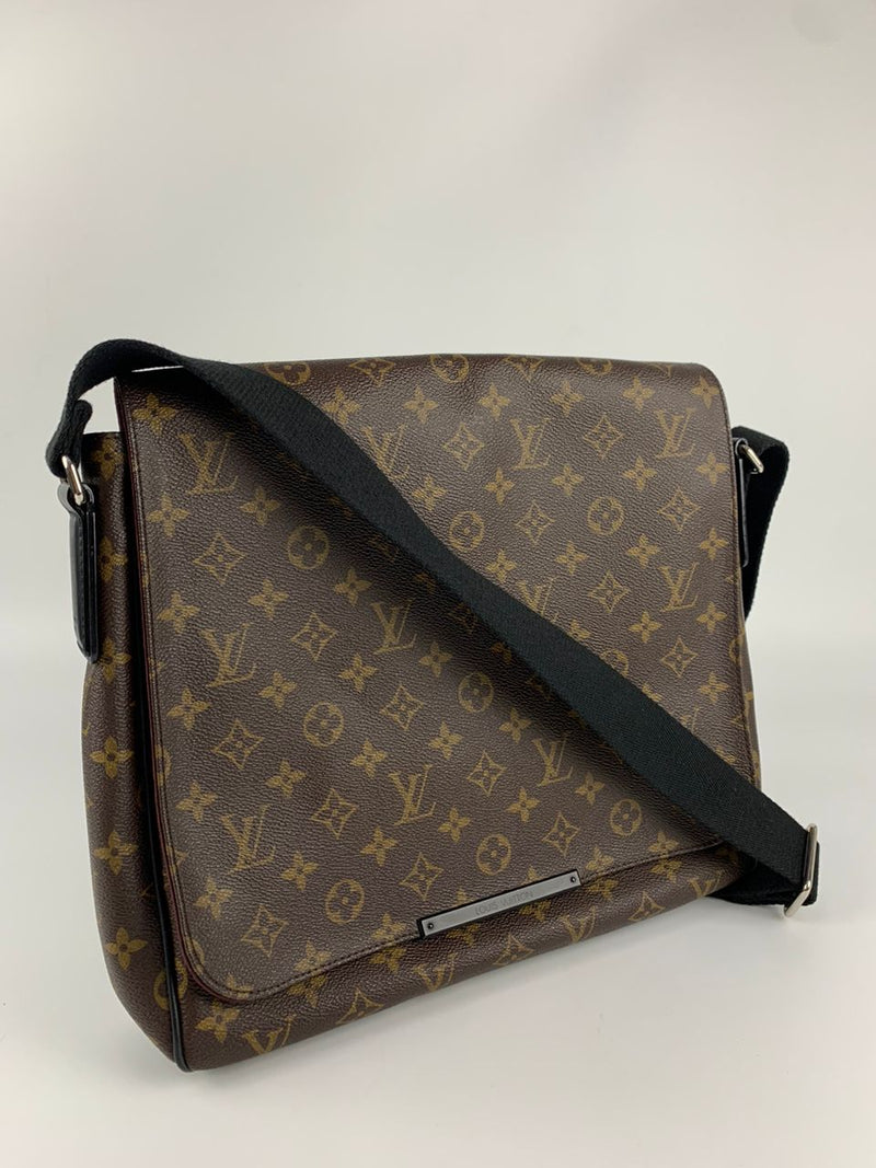 M40934 Monogram Macassar District MM Bag