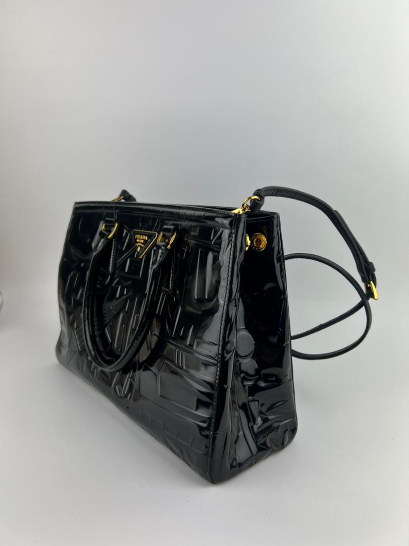 BN2492 Spazzolato Patent Leather Tote Black