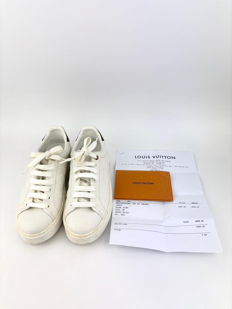 1AAP6C Time Out Sneaker White Size 38.5