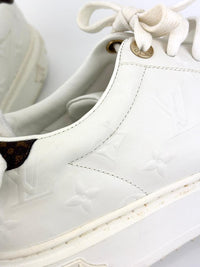 1AAP6C Time Out Sneaker White Size 38.5