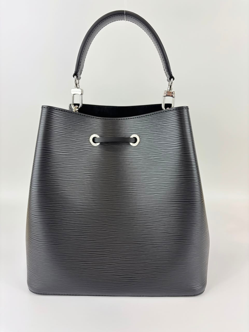 NeoNoe MM in Black Epi Leather (RFID)
