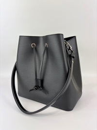 NeoNoe MM in Black Epi Leather (RFID)