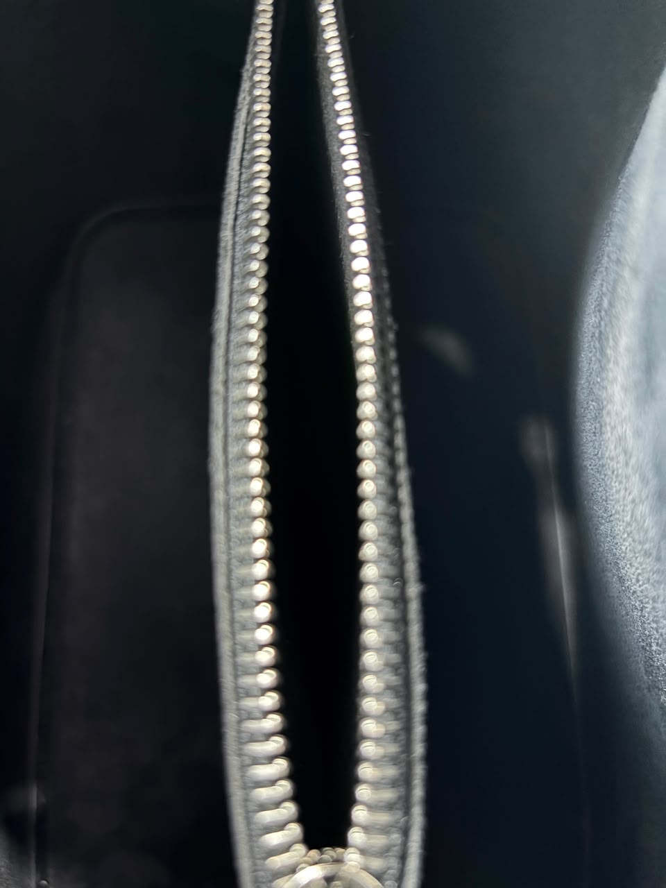 NeoNoe MM in Black Epi Leather (RFID)