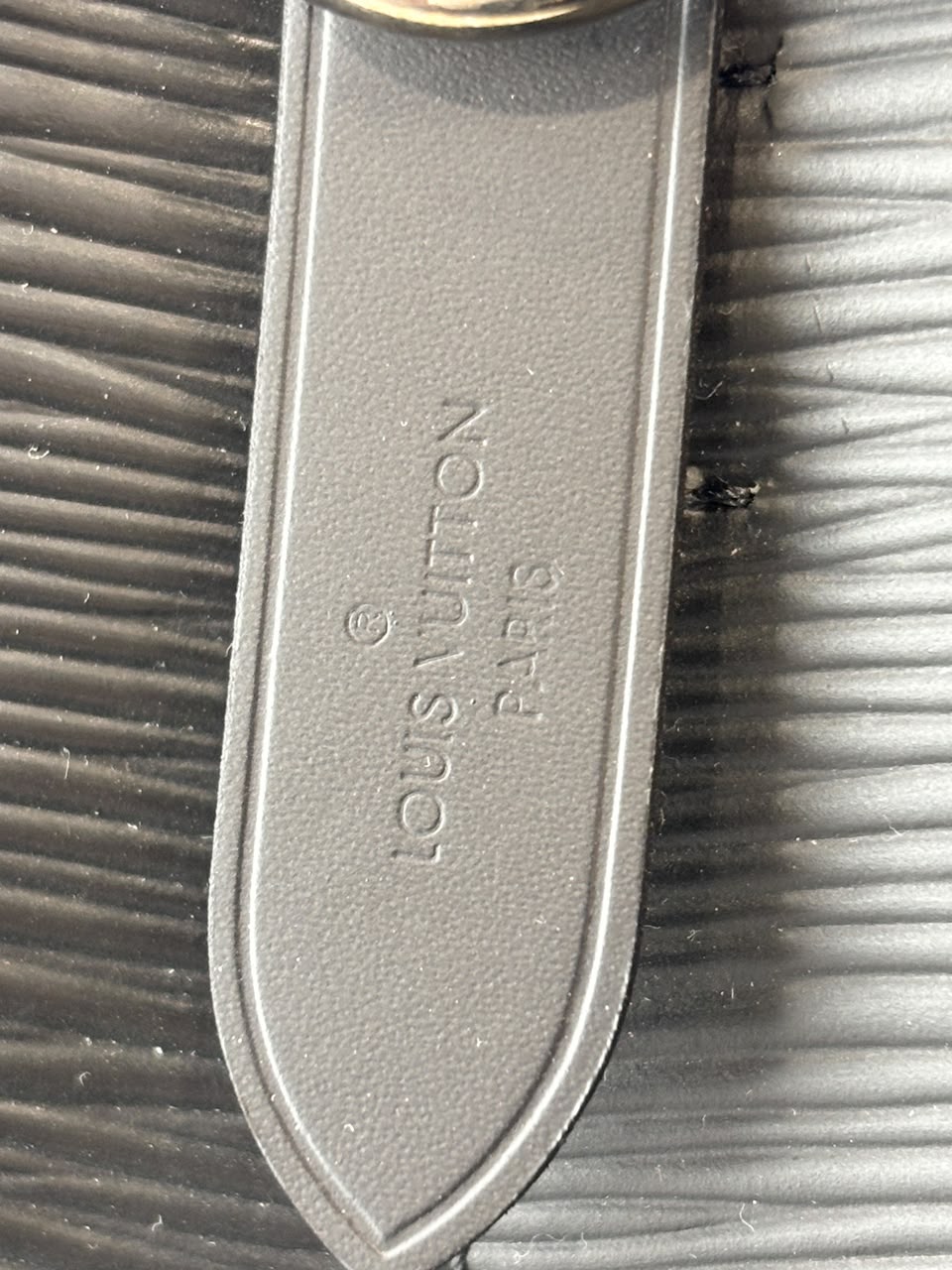 NeoNoe MM in Black Epi Leather (RFID)