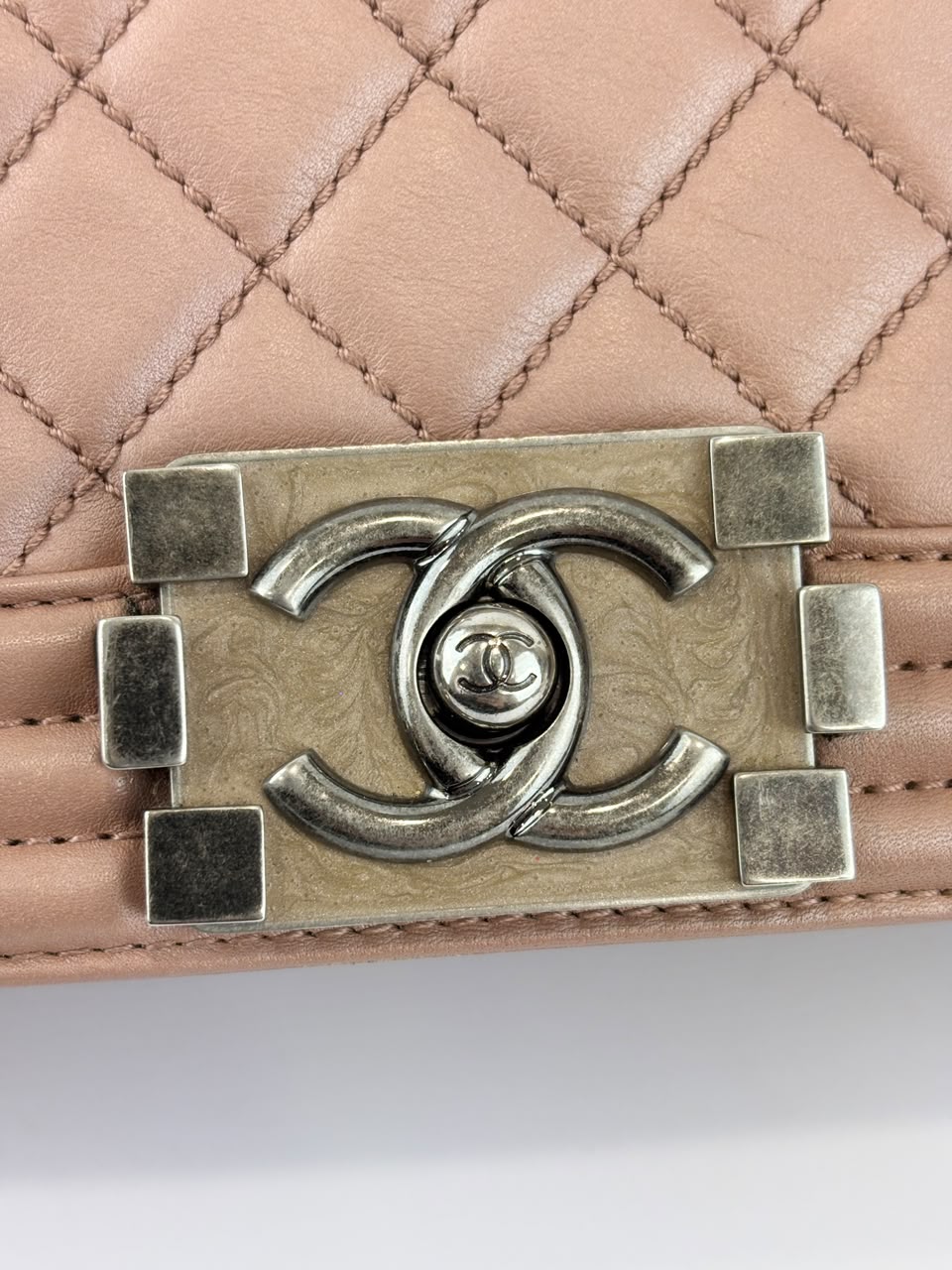 Boy Old Medium in Nude Rose Lambskin RHW