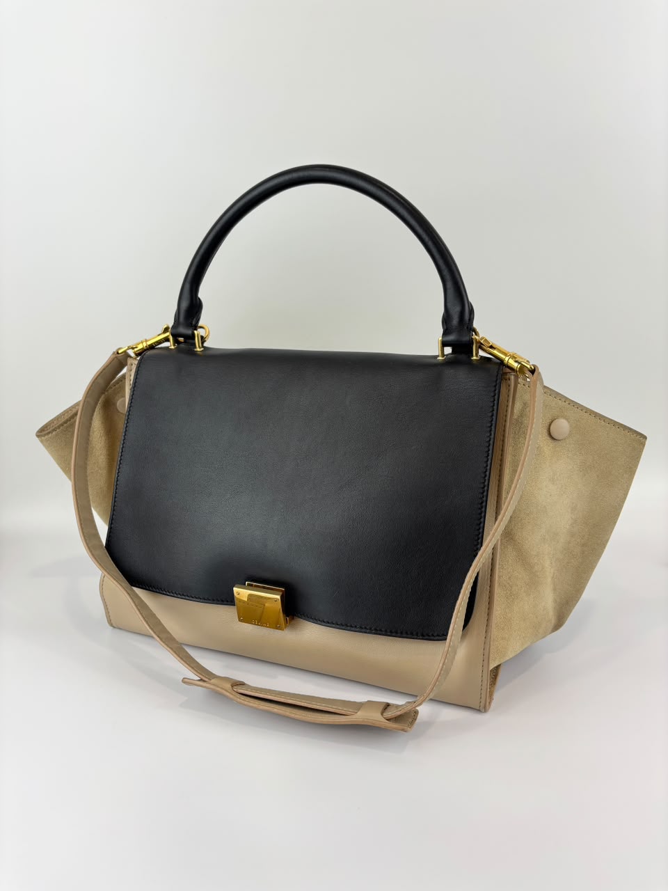Medium Trapeze Top Handle Bag in Beige / Black Leather and Suede